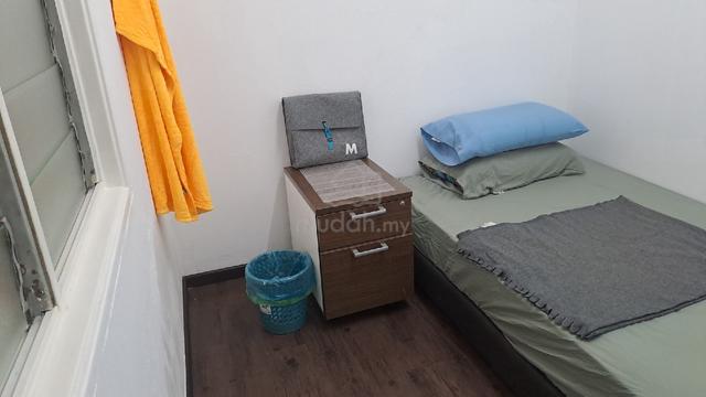 nice and clean room,insyaallah 1