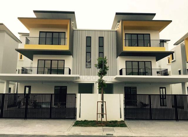 Twin palms 3 Storey Semi D 1