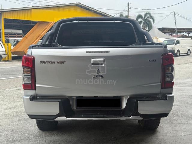 2019 Mitsubishi TRITON 2.4 VGT (A) LOAN KEDAI - 4