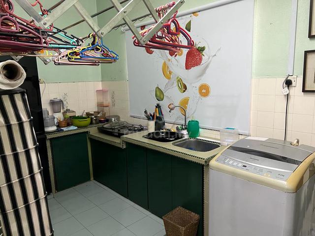 Taman Inderawasih 2 storey terrace Semi Renovated furnished Sunway Mal 1