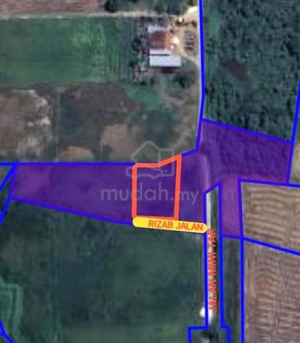 Tanah berdekatan pekan langgar 1