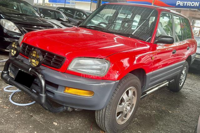Toyota RAV4 2.0 J (A)one owner best in Malaysia - 1
