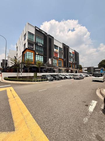 Pelangi Avenue Ground Floor Shop, JB Town, 22x80sf Face Main Road 1