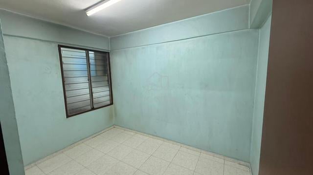 Flat Sri Lanang (Desa Tebrau) 1