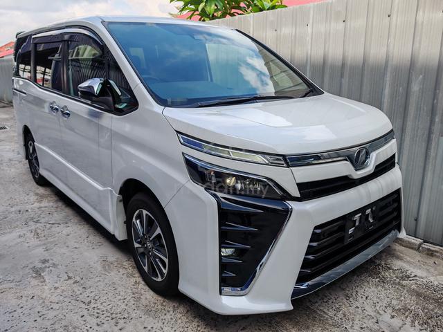 2021 Toyota VOXY 2.0 ZS KIRAMEKI III (A) - 1