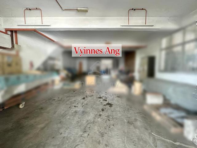 Factory/Warehouse in Permatang Tinggi for Rent 1