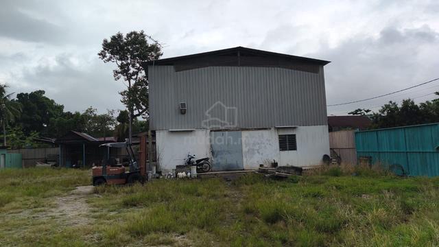 Butterworth(LORONG KUBUR)near bagan luar land for rent
 2