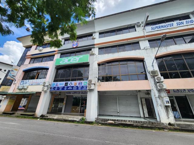 4 Storey Shoplot at 3rd Mile Central Park For Sale 1