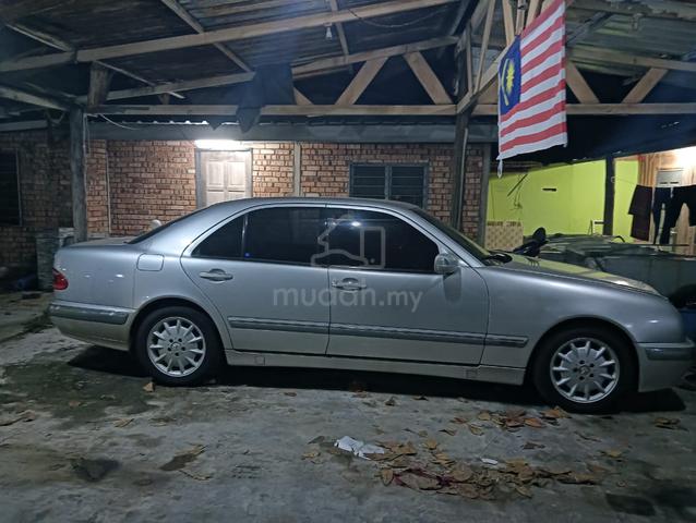 1995 Mercedes Benz 280E 2.8 (A) - 2
