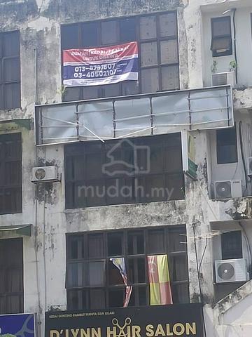Pejabat / Asrama pekerja 1