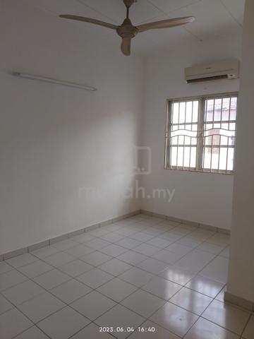 Full loan facing open double storey 20x75 bandar puteri klang 1