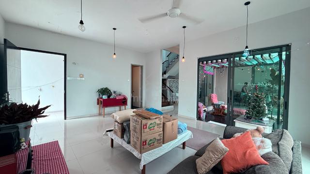 2 Sty Semi D @ Saujana Impian, Kajang, Freehold, Guarded, Super Cheap 1