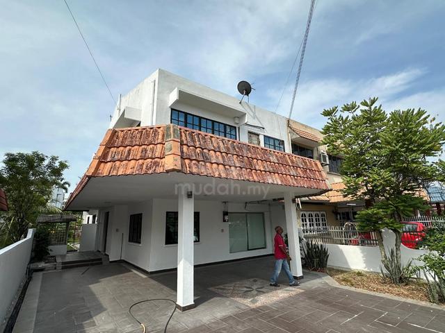 2 Storey RENOVATED Semi D in Tmn Westpool for SALE! 1