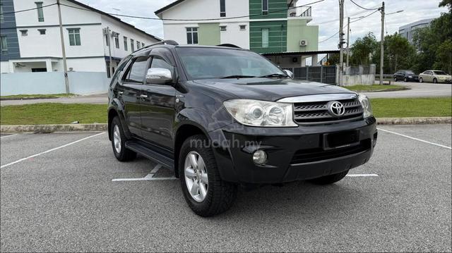 2009 Toyota FORTUNER 2.7 V FACELIFT (A) - 1