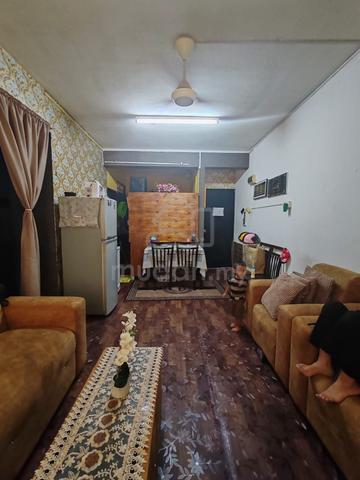 Flat Taman Pelangi Indah 1
