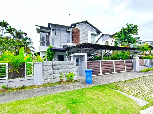 CORNER LOT Bungalow House Laman Seri Seksyen 13 Shah Alam 1