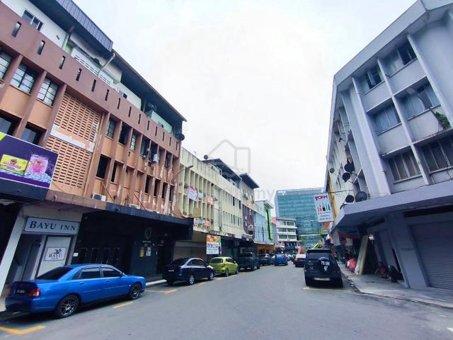 KK | Bandaran Berjaya 3 Storey Shoplot 1
