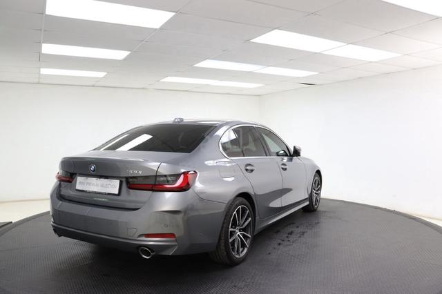 2025 BMW 320i Sport - 3