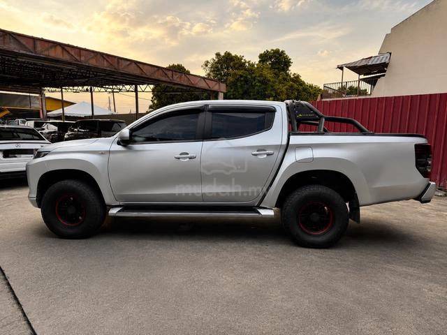 2019 Mitsubishi TRITON 2.4 VGT (A) LOAN KEDAI - 4