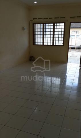 Jalan Emas Taman Sri Skudai Single Storey spacious layout 1
