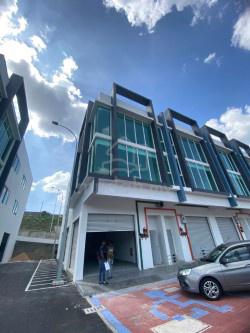 Shop Lot For Rent Pusat Komersial Skywiz, Ayer Keroh, Melaka 1