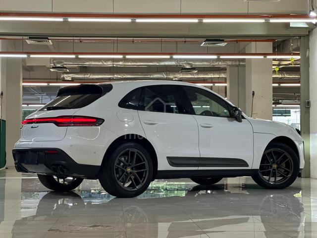 (NEW ARRIVAL + LOW MILEAGES) 2023 Porsche MACAN T - 4