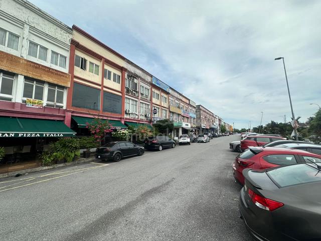 ROI 5% 2 Unit Together Oakland 3 Storey Shoplots Seremban2 For Sales 4