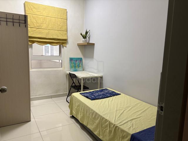 Spacious Single Female Room at TR Residence 1