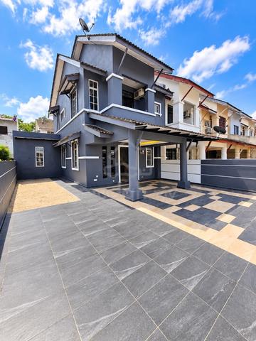 Bukit Indah End Lot With Land | Fully Renovated 1