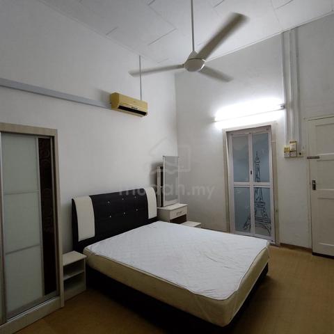 Master Bedroom Near General Hospital Manipal University Infineon rent 1