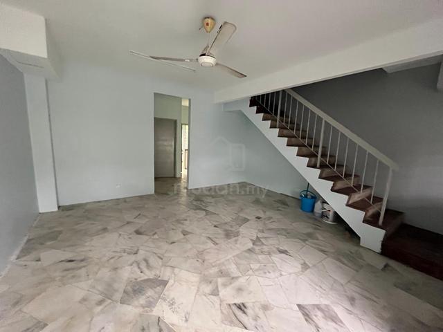 Affordable Freehold 2 Storey @ Pusat Bandar Puchong Near to LRT, Malls 4