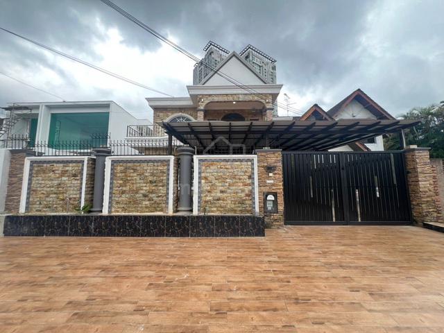 Semi-D Double Storey House Taman Serene Park Johor Bahru Luxury Unit 1