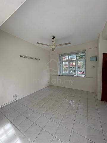 Taman Tunas Muda Ground Floor Town House - Rare Unit - 1350sf 1