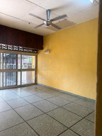 Andalas Klang Single storey house 22’x75’ 3 rooms, 1 bathroom, 1 toil 1