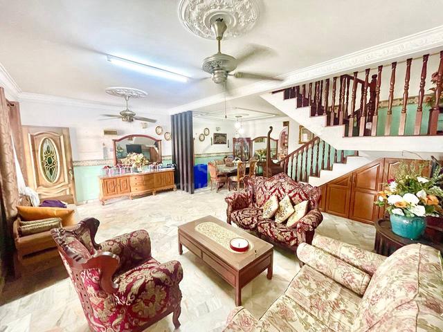 (FACING OPEN) 2 Storey Terrace Taman Bukit Nuri Indah, Seremban 1