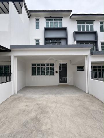 Taman Pulai Mutiara 2.5 Storey Terrace Full Loan Cashout Cheapest Sale 1