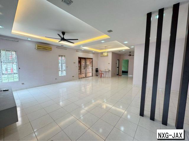 Aman Perdana❗️2 Storey Renovated Semi-D House for Sale at Klang 🏡 1
