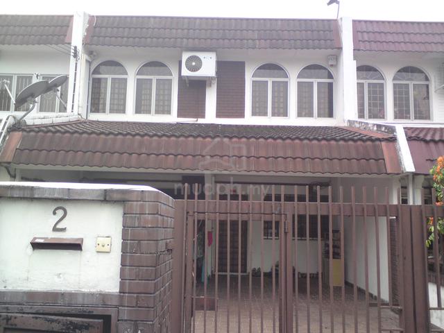 Happy Garden 2 storey 4 Rooms 3 Baths well maintained 1