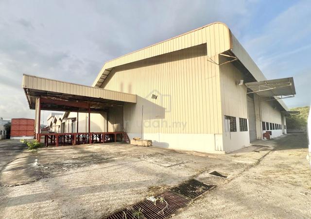 (VERY SPACIOUS AND STRATEGIC!) 1 Storey Detached Factory, Sepang 1