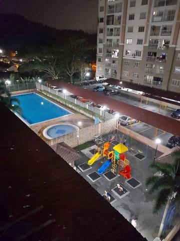 Lakeview Apartments 1