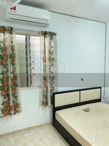 Permai Lake View Apartment 4