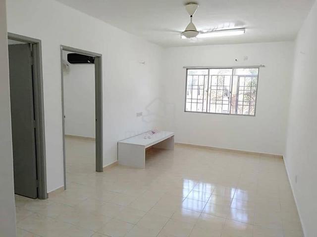 Permai Lake View Apartment 1