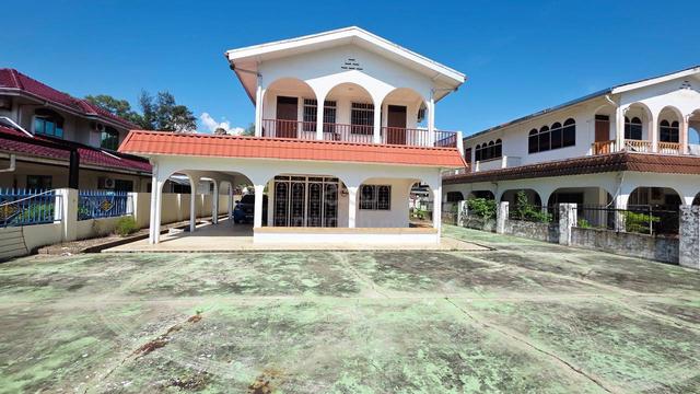Spacious Double Storey Detached House For Rent at Bumiko Miri 1