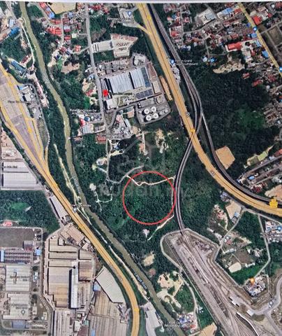 Tanah di Kampung Simpang Balak bersebelahan laluan MRT 1