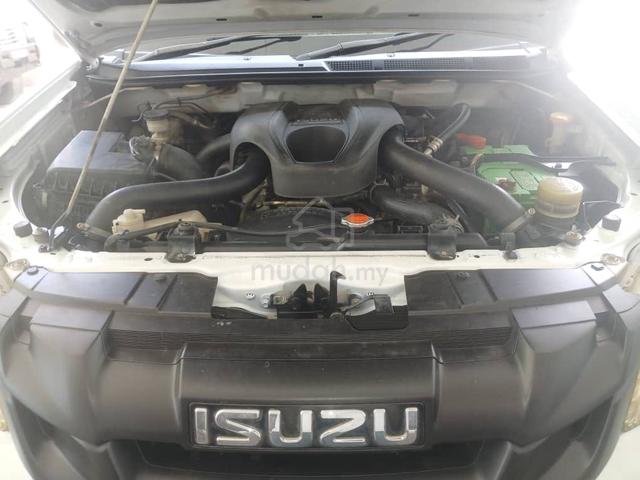 Isuzu Vcross Single Cab - 3