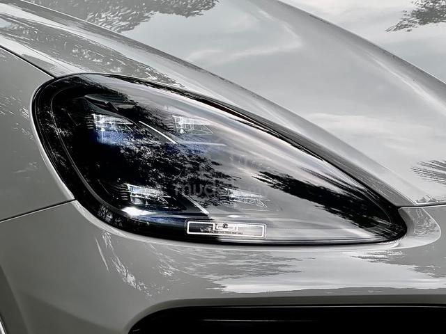 2019 Porsche CAYENNE 3.0 BASE UK SPEC - 3