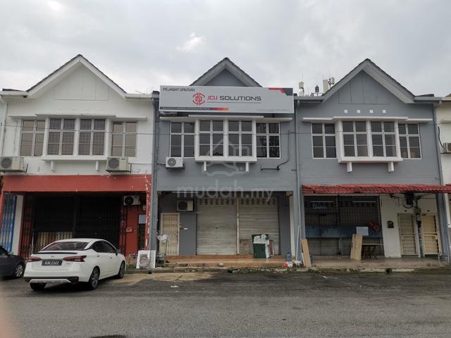 (For Sale) 2sty Shop Lot @ Taman Kinrara TK 2, Puchong Jaya. 1