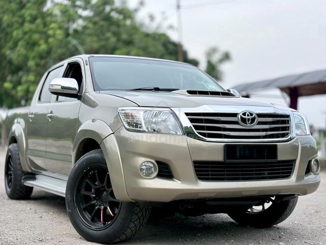 2011 Toyota HILUX 2.5 FACELIFT (A) DOUBLE CAP SALE - 3