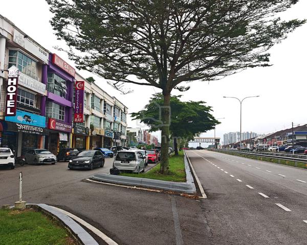 3 Storey Shoplot For Sale @ Taman Perling, Jalan Undan 1