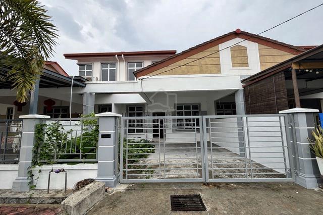 Teres 1.5 Tingkat๐ Taman Krubong Utama 1